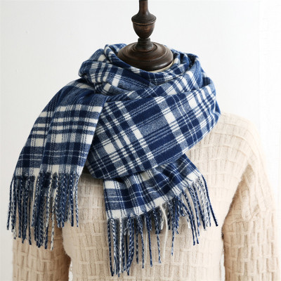 Kockás női sál rojtokkal - alkalmas őszre és télre