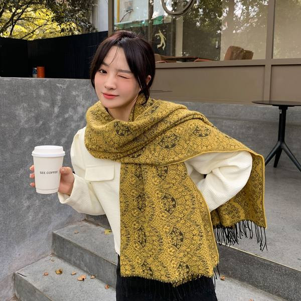 Νέο μοντέλο γυναικείο χειμωνιάτικο κασκόλ σε τρία χρώματα