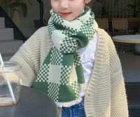 Μοντέρνο χειμωνιάτικο γυναικείο κασκόλ  σε διάφορα χρώματα