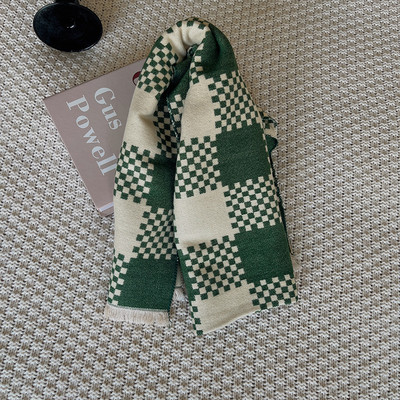 Μοντέρνο χειμωνιάτικο γυναικείο κασκόλ  σε διάφορα χρώματα