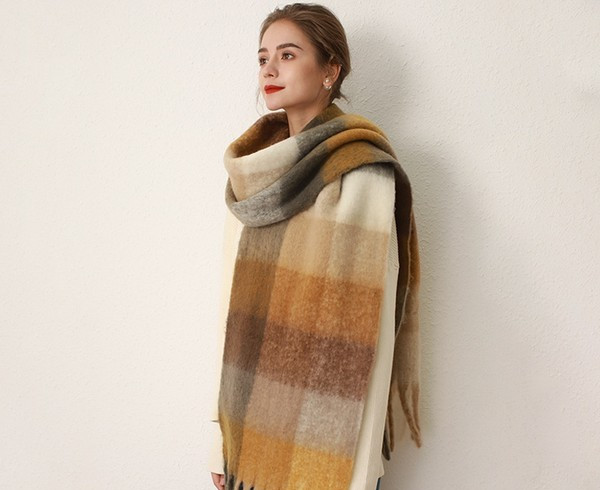 Naiste soe talvesall narmastega