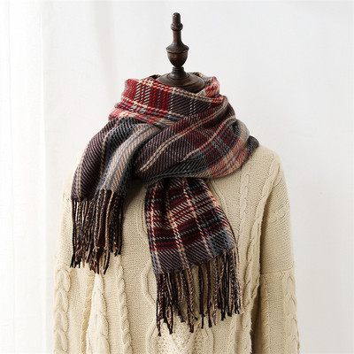 Naiste vabaaja uue mustriga talvesall