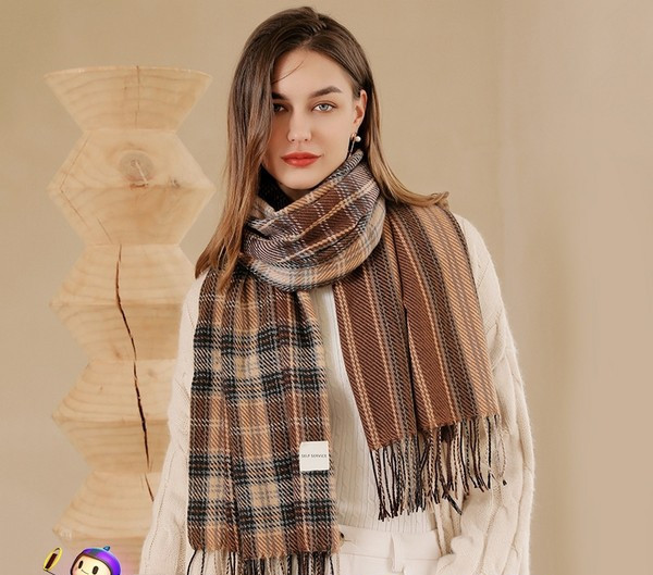 Naiste vabaaja uue mustriga talvesall