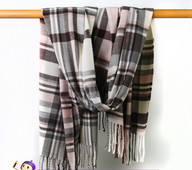 Naiste ruuduline narmassall