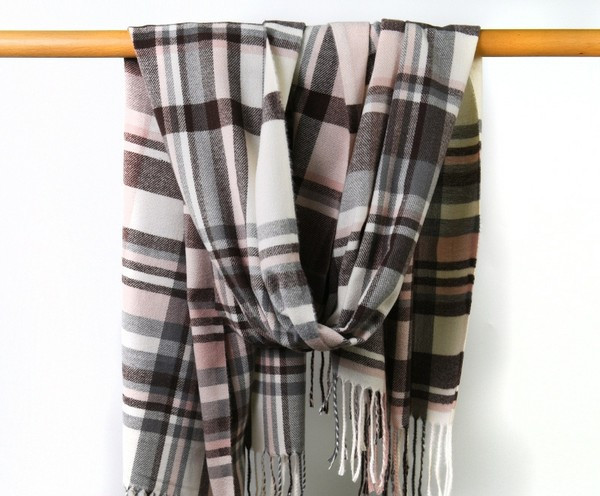 Naiste ruuduline narmassall