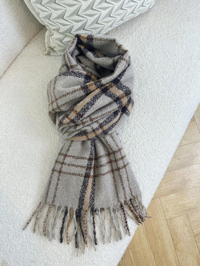 Νέο μοντέλο γυναικείο χειμωνιάτικο κασκόλ με κρόσσια