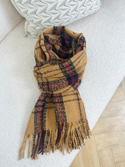 Νέο μοντέλο γυναικείο χειμωνιάτικο κασκόλ με κρόσσια