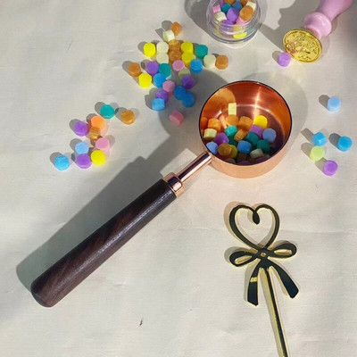 Κουτάλι με λαβή καρυδιάς Fire Seal Εγχειρίδιο DIY Φάκελος Λογαριασμού Παρακαλώ Προσκαλέστε Κερί στεγανοποίησης Κόκκος Fire Paint Heat Melt Spoon