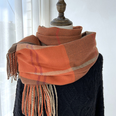 Καρό γυναικείο κασκόλ με μήκος 200 cm