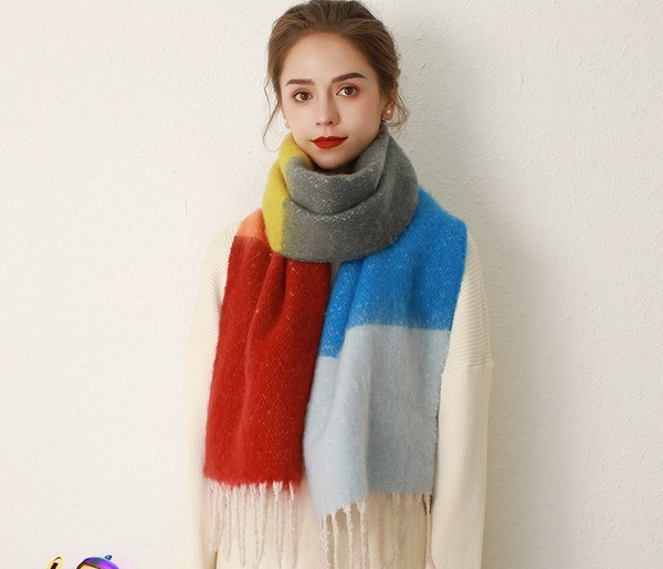 Naiste talvesall kolmes värvitoonis