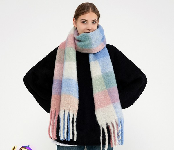 Γυναικείο χειμωνιάτικο κασκόλ με κρόσσια σε δύο χρώματα