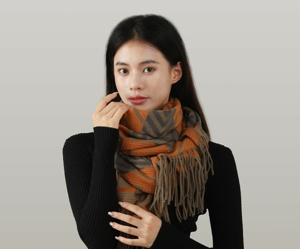 Värviliste motiividega naiste vabaaja sall