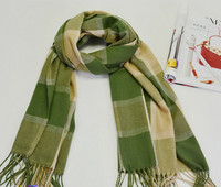 Moodne sügistalvine ruuduline sall naistele