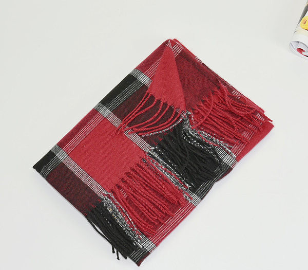 Moodne sügistalvine ruuduline sall naistele