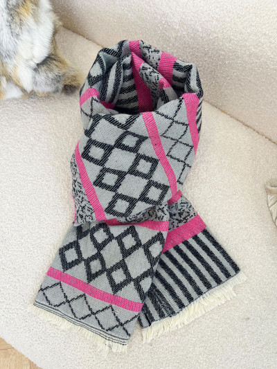 Esarfa de iarna de dama cu forme geometrice