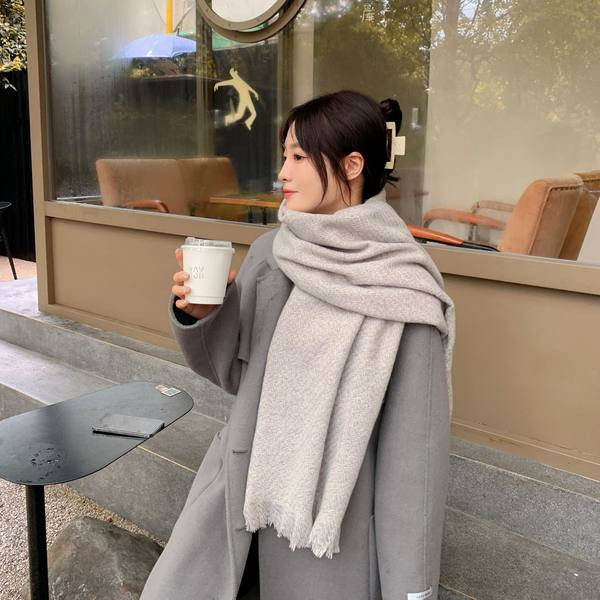 Διαφανές γυναικείο κασκόλ  με κρόσσια