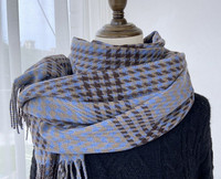 Esarfa de dama moderna cu franjuri - lungime 200 cm