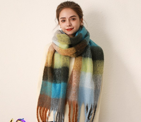 Esarfa de dama model nou cu franjuri