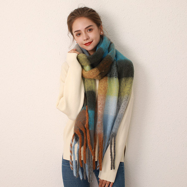 Esarfa de dama model nou cu franjuri