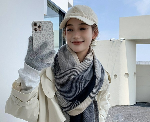 Esarfa dama - nou model actual cu franjuri