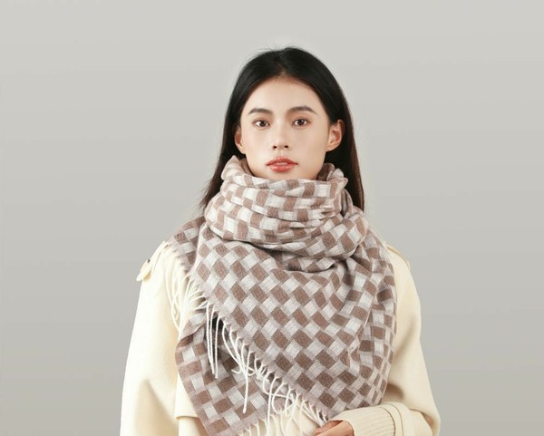 Eșarfă cu franjuri în carouri toamnă iarnă