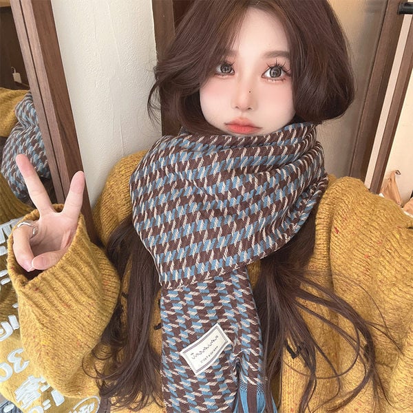 Eșarfă tricotată de iarnă cu franjuri și logo pentru femei