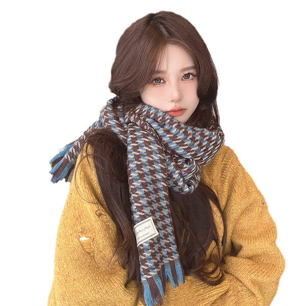 Eșarfă tricotată de iarnă cu franjuri și logo pentru femei