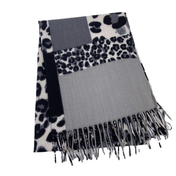 Moekas talvine narmas- ja leopardimustriline sall naistele