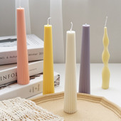 Triibuline pika varda silindriline lõhnav küünlavorm PC plastikust küünlavorm DIY käsitsi valmistatud kirikuküünalde valmistamise tarvikute vormikomplekt