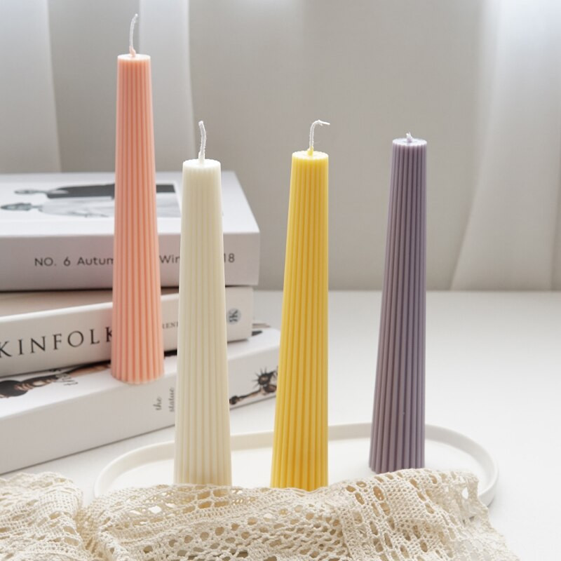 Triibuline pika varda silindriline lõhnav küünlavorm PC plastikust küünlavorm DIY käsitsi valmistatud kirikuküünalde valmistamise tarvikute vormikomplekt