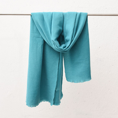 Μονόχρωμο γυναικείο κασκόλ  - κατάλληλο για χειμώνα