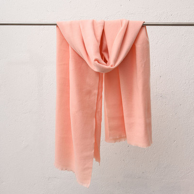 Μονόχρωμο γυναικείο κασκόλ  - κατάλληλο για χειμώνα