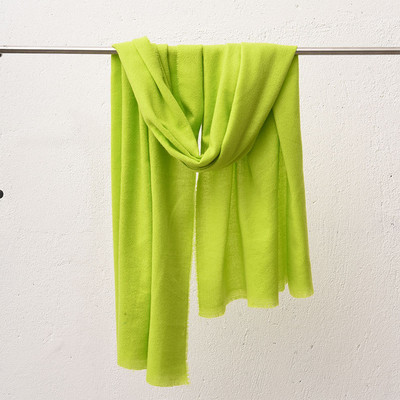 Μονόχρωμο γυναικείο κασκόλ  - κατάλληλο για χειμώνα