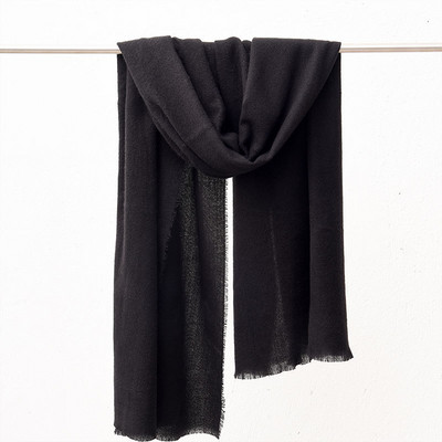 Μονόχρωμο γυναικείο κασκόλ  - κατάλληλο για χειμώνα