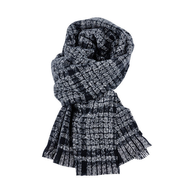 Πλεκτό χειμωνιάτικο κασκόλ με κρόσσια για γυναίκες