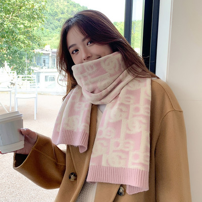 Γυναικείο φουλάρι φθινοπώρου-χειμώνα με επιγραφή