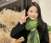 Värviline sügis-talvine naiste sall narmastega