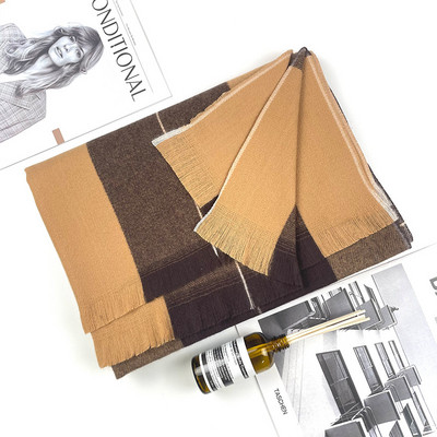 Värviline sügis-talvine naiste sall narmastega