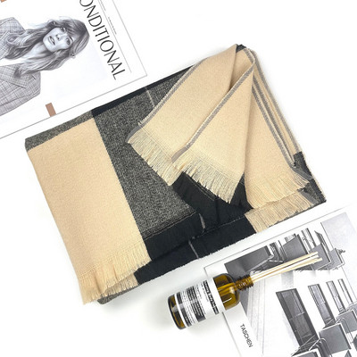 Värviline sügis-talvine naiste sall narmastega