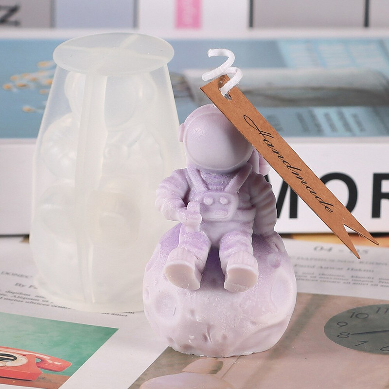 Armsad astronauti lõhnaküünla silikoonvormid meisterdamiseks Lunar Human Aromath Seep Cosmonaut šokolaadikuubiku vormi kodukaunistamiseks