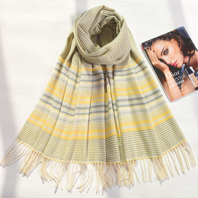 Γυναικείο κασκόλ με μακριά κρόσσια