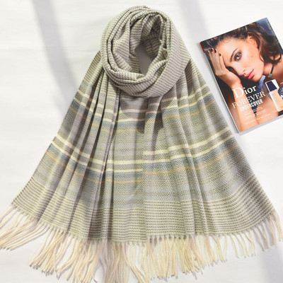 Γυναικείο κασκόλ με μακριά κρόσσια