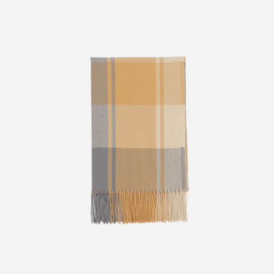 Talveks sobiv naiste ruuduline sall