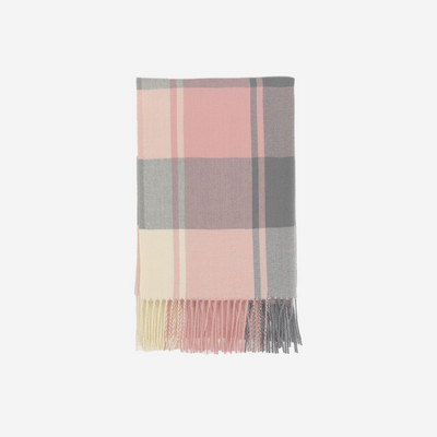 Talveks sobiv naiste ruuduline sall