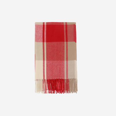 Talveks sobiv naiste ruuduline sall