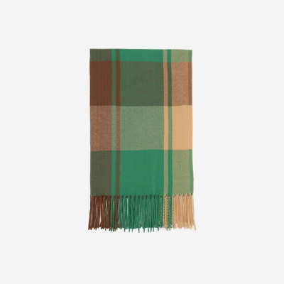 Talveks sobiv naiste ruuduline sall