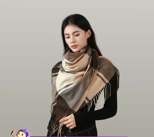 Talveks sobiv naiste ruuduline sall