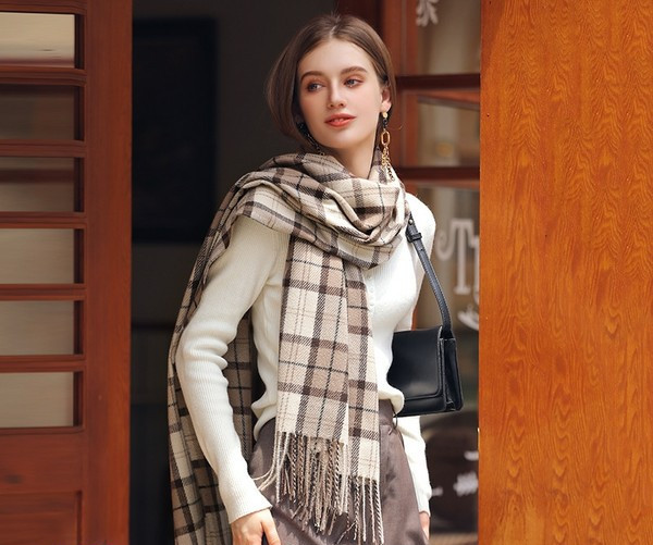 Νέο μοντέλο γυναικείο καρό κασκόλ με μήκος 180 cm