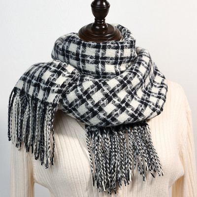 Χειμερινό καρό κασκόλ με κρόσσια