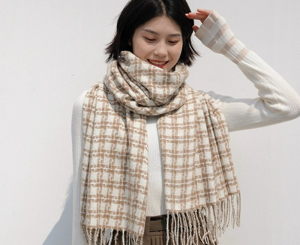 Χειμερινό καρό κασκόλ με κρόσσια